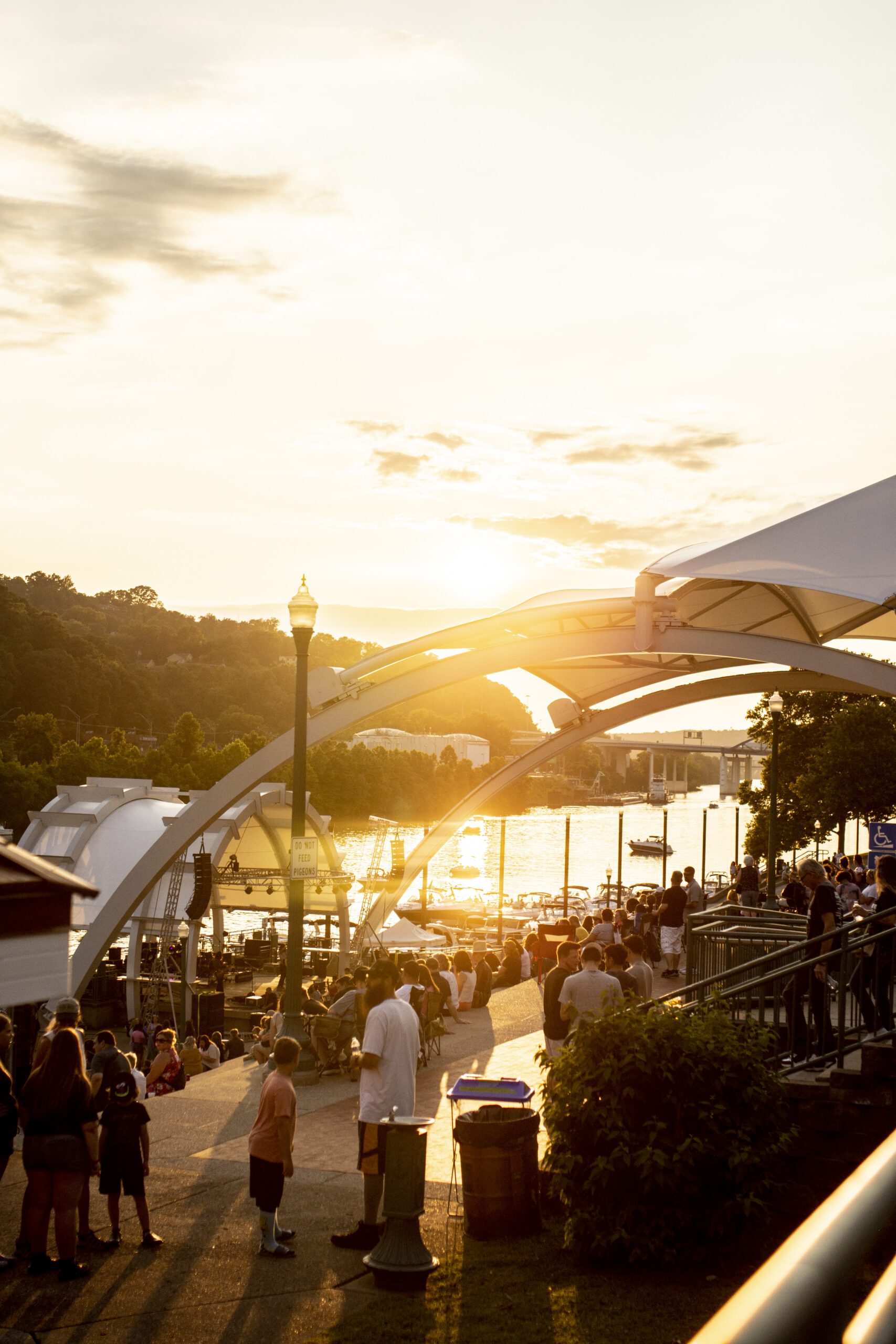 Live on the Levee presented by Moses Auto Group